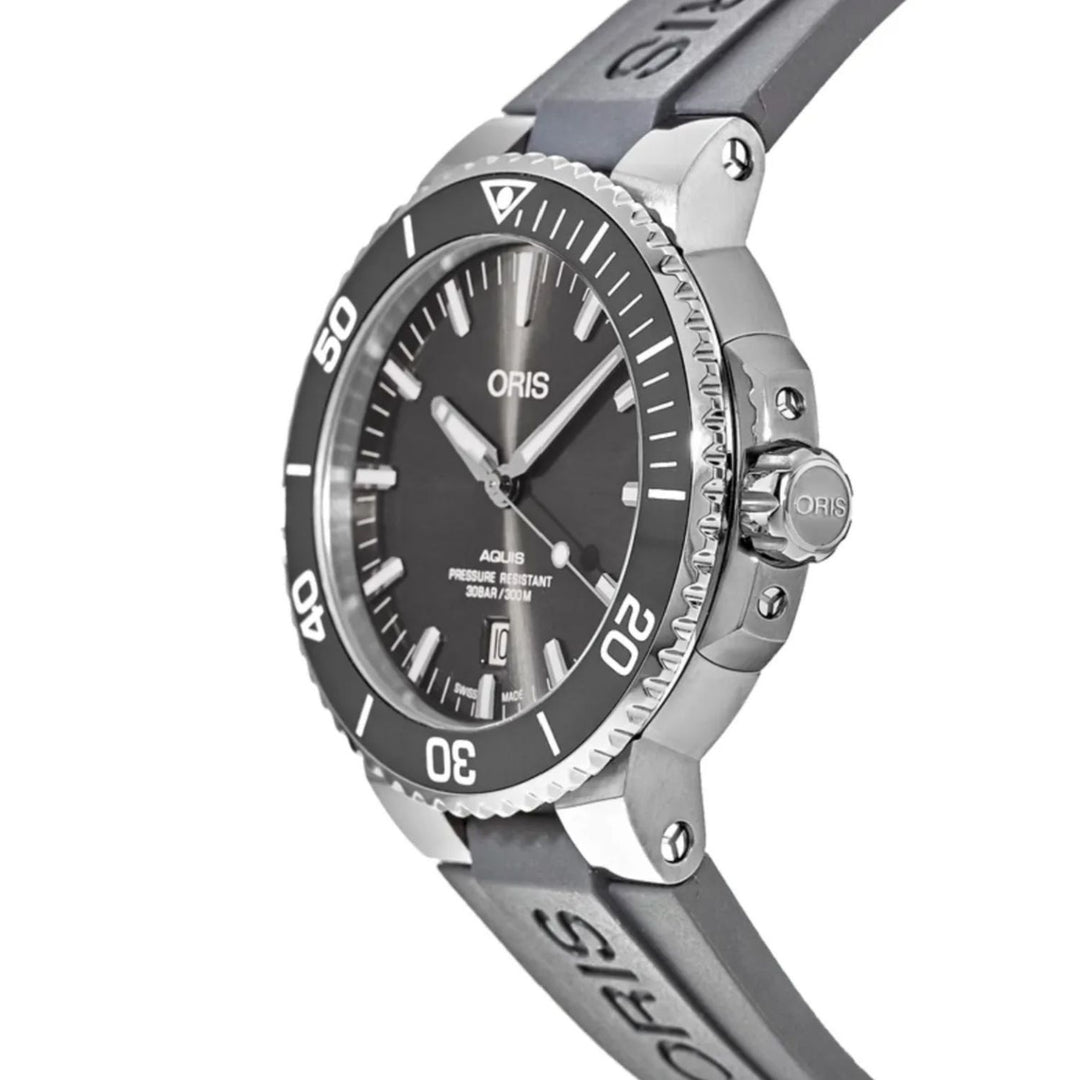 Aquis Date Titanium 43.5MM Watch
