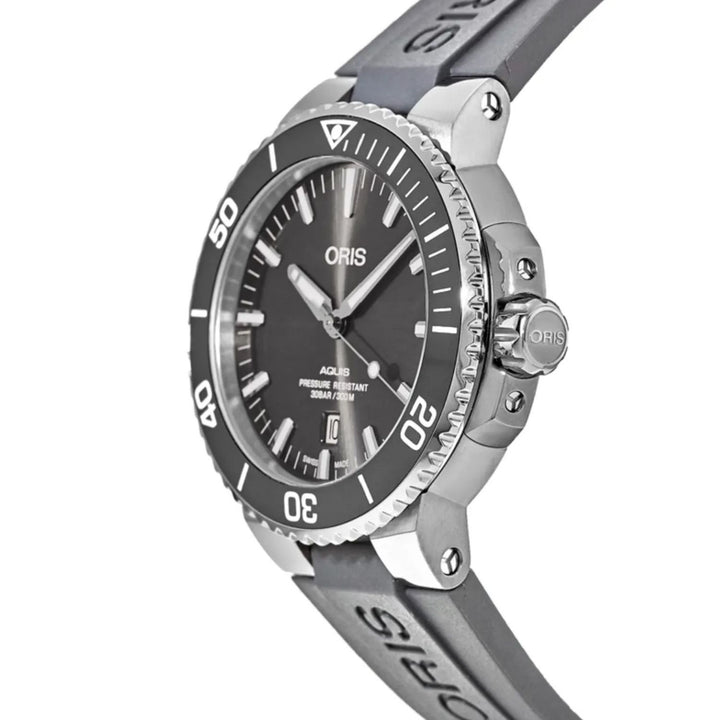 Aquis Date Titanium 43.5MM Watch