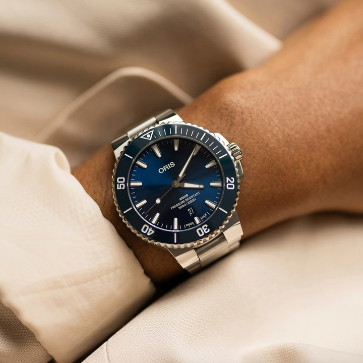 Aquis Date Green Dial 43.50MM Watch