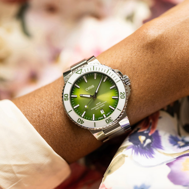 Aquis Date Taste Of Summer 41.5MM Watch