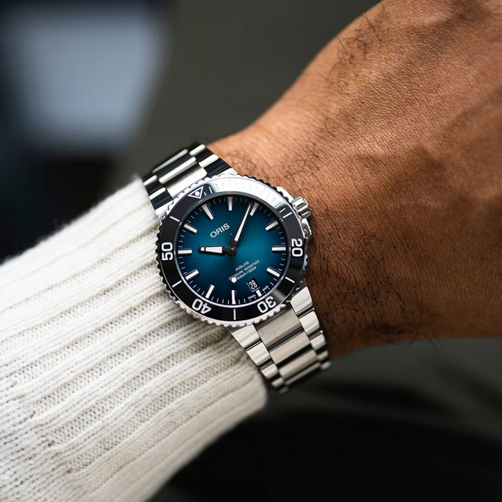 Aquis Date Blue Dial 39.5MM Watch