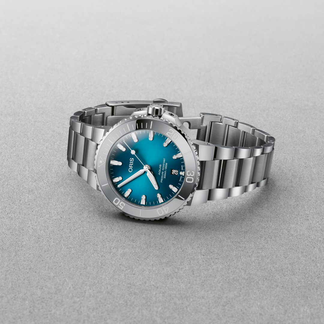 Aquis Date Blue Dial 39.5MM Watch