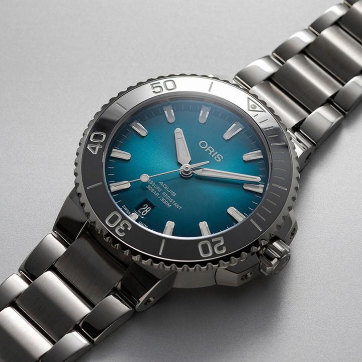 Aquis Date Blue Dial 39.5MM Watch