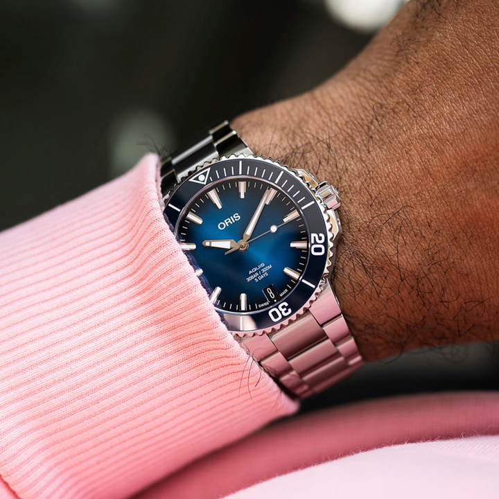 Aquis Date Calibre 400 Blue 41.5MM Watch