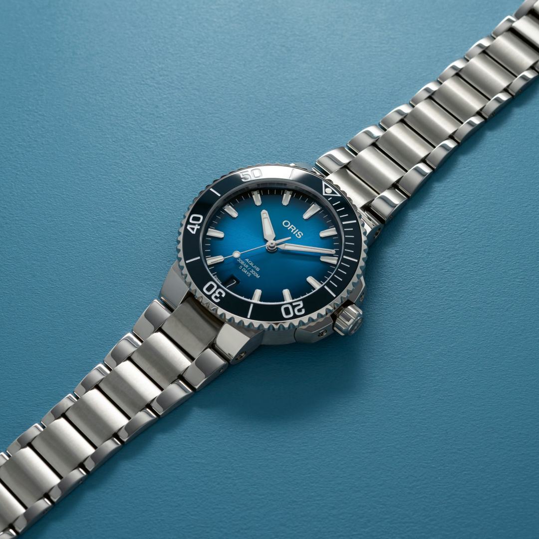 Aquis Date Calibre 400 Blue 41.5MM Watch