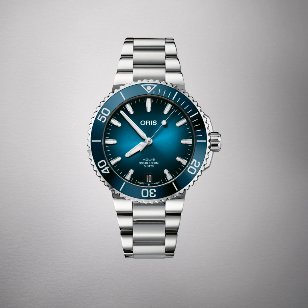 Aquis Date Calibre 400 Blue 41.5MM Watch