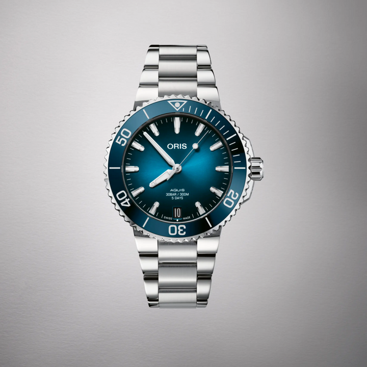 Aquis Date Calibre 400 Blue 41.5MM Watch
