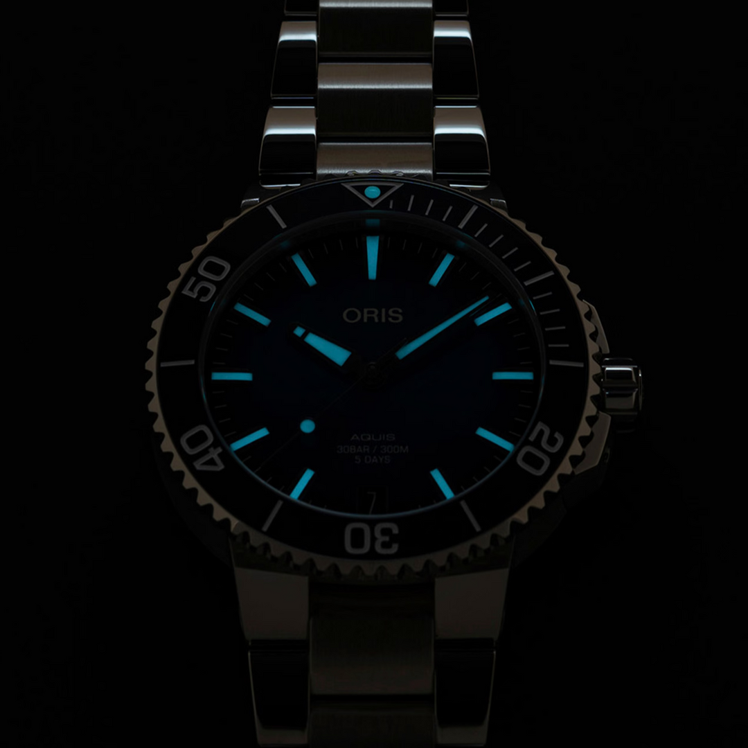 Aquis Date Calibre 400 Blue 41.5MM Watch