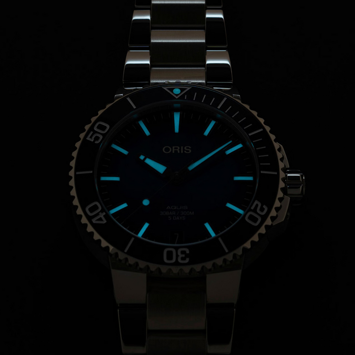 Aquis Date Calibre 400 Blue 41.5MM Watch