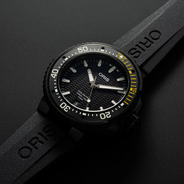 Aquis Pro Date Calibre 400 Titanium Black 49.5MM Watch