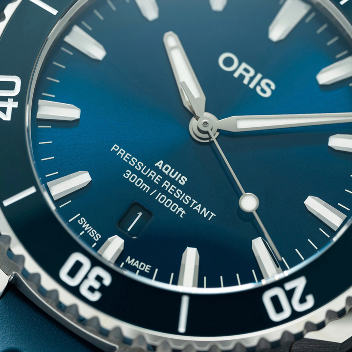 Aquis Date Blue 41.5MM Watch