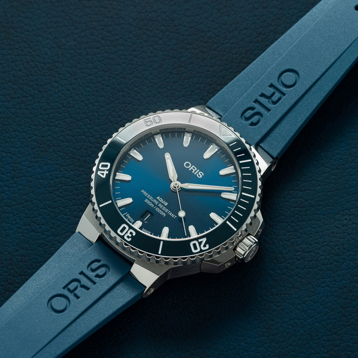 Aquis Date Blue 41.5MM Watch