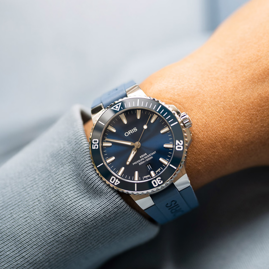 Aquis Date Blue 41.5MM Watch