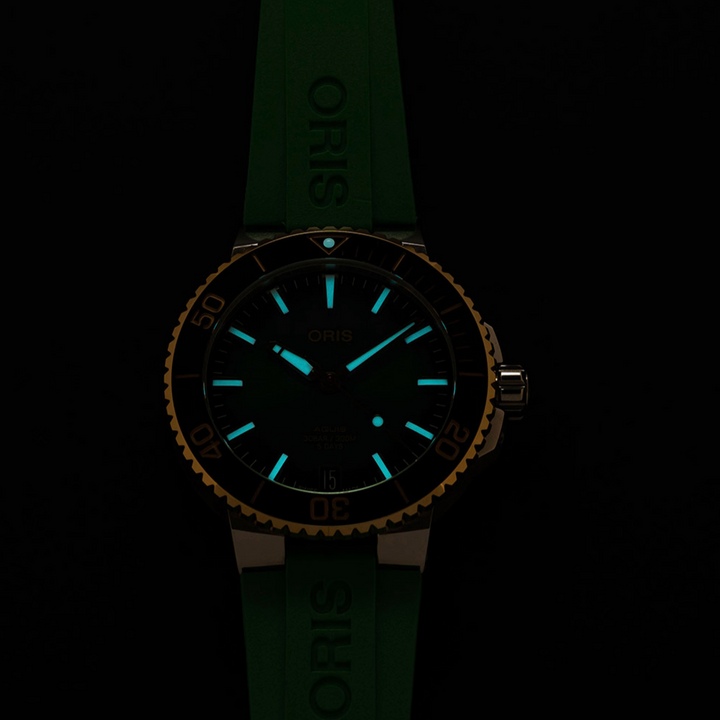 Aquis Bico Date Green 41.5MM Watch
