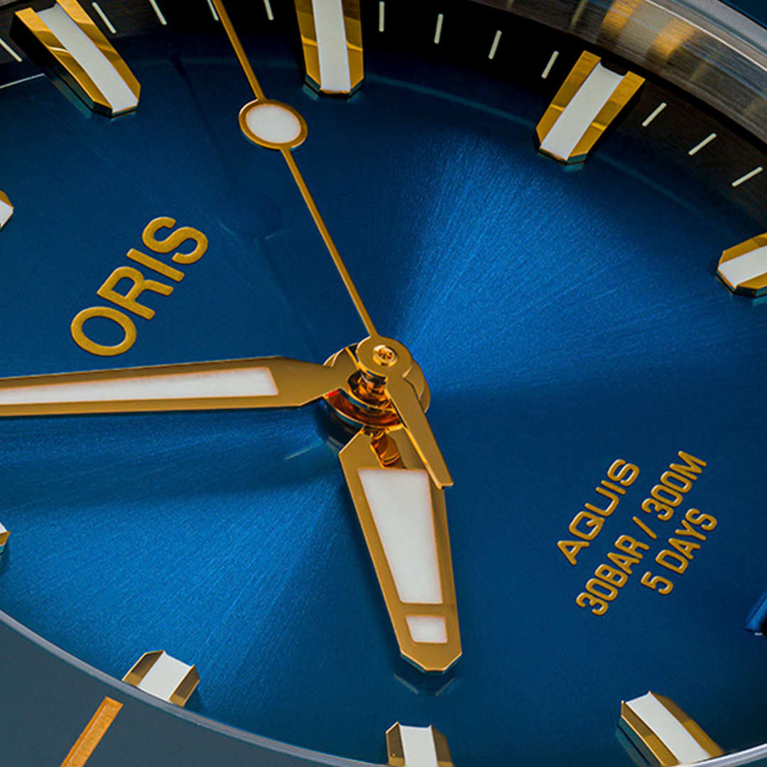 Aquis Date Calibre 400 Blue Dial 41.5MM Watch