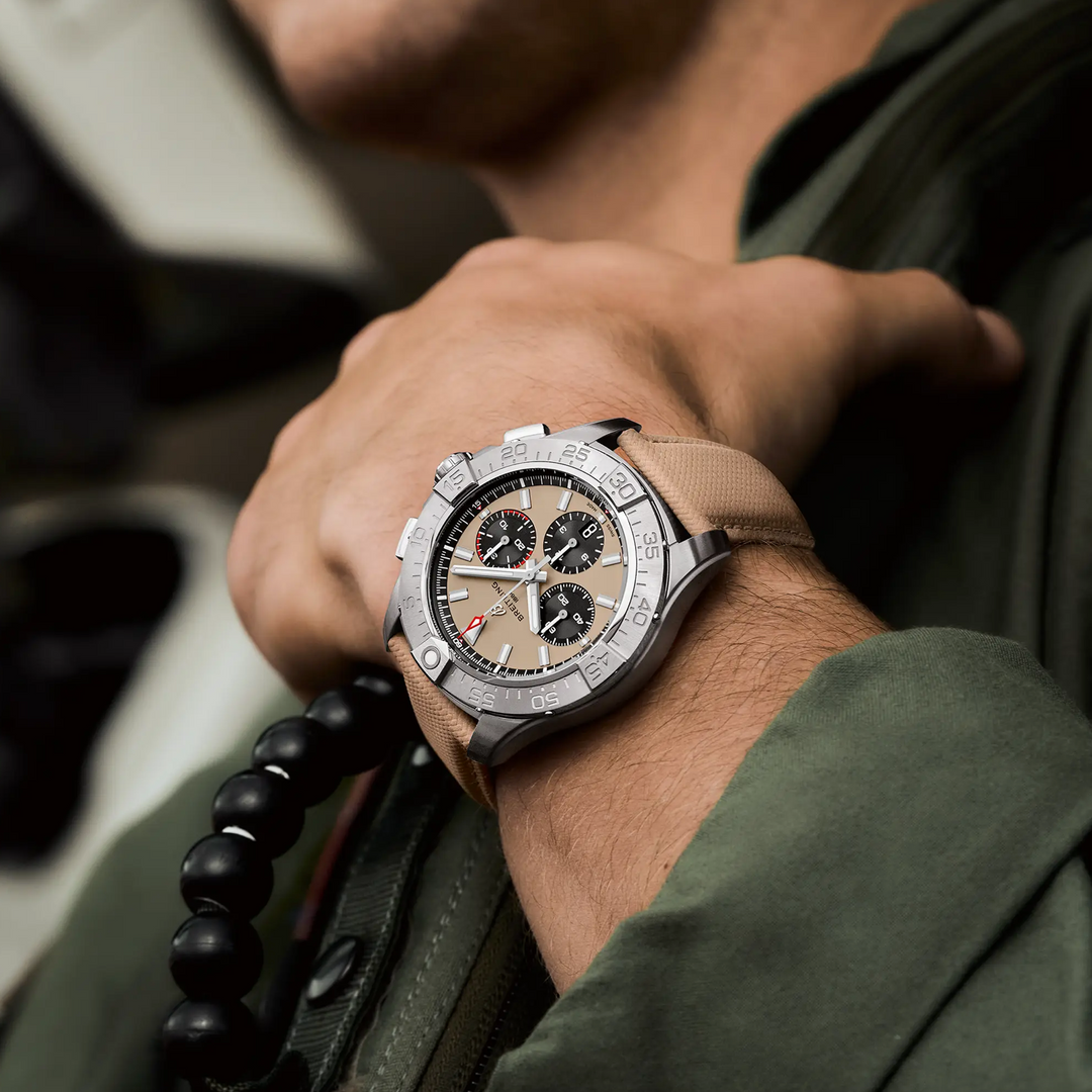 Avenger B01 Chronograph Beige 44MM Watch