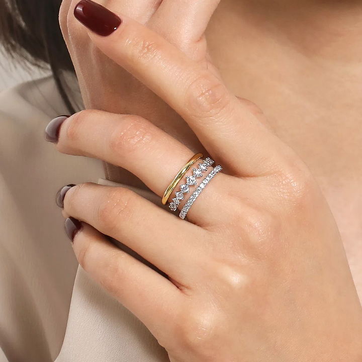 Two Tone Graduating Diamond Three in One Ring