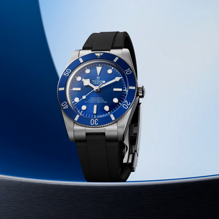 M79000B-0002  Black Bay 54  37mm