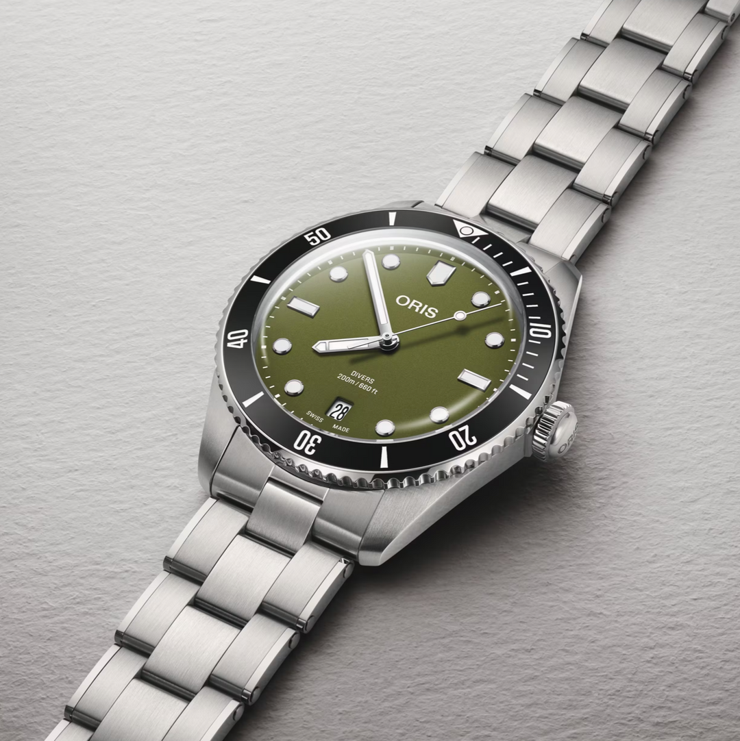 Divers Date 39MM Watch