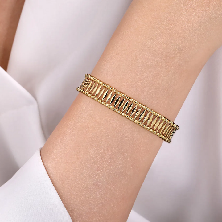 14K Yellow Gold Bujukan Cuff Bracelet