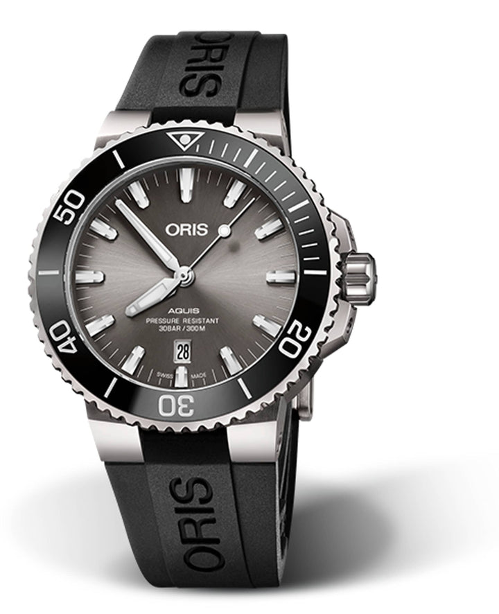 Aquis Date Titanium 43.5MM Watch