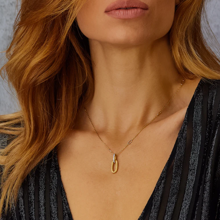 Libera Yellow Gold Link Pendant Necklace with Diamonds