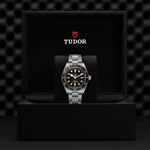 Black Bay 58 [M79030N-0001] - Back view