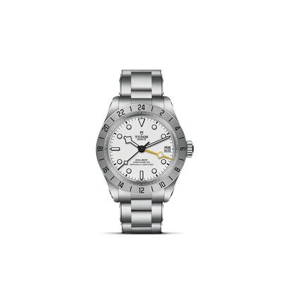 M79470-0004 Black Bay Pro 39mm steel case, Opaline dial
