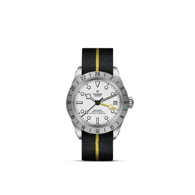 M79470-0005  Black Bay Pro 39mm steel case with polished and satin finish