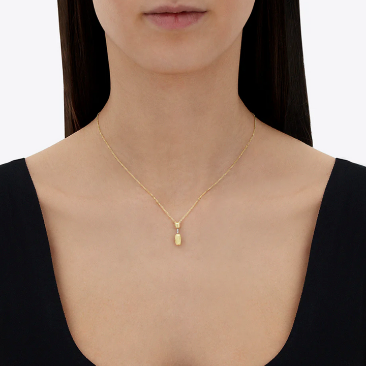 Yellow Gold Small Pendant Necklace with Diamonds