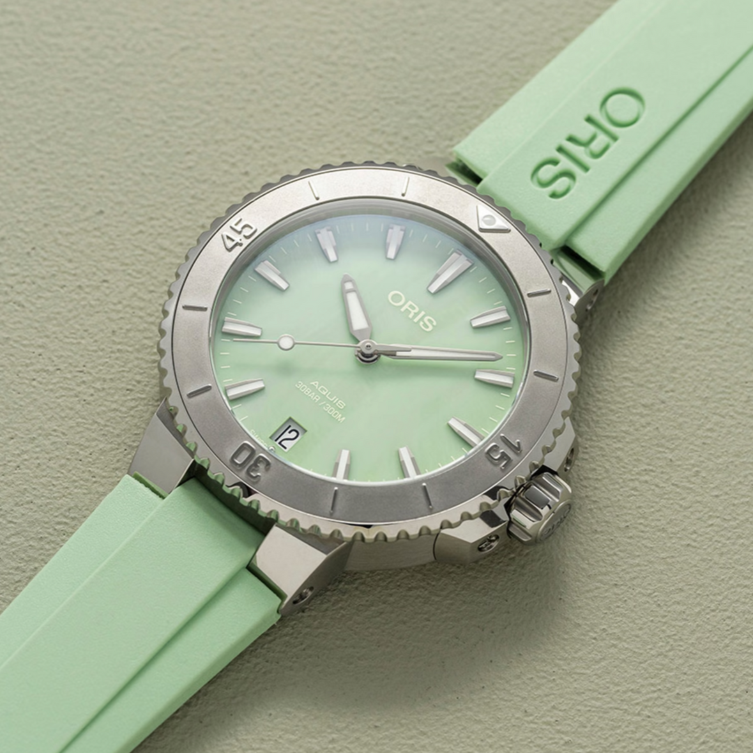 Aquis Date Seafoam Green 36.5MM Watch