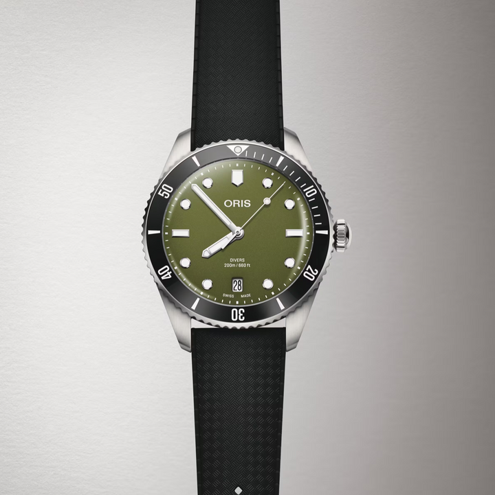 Divers Date 39MM Watch